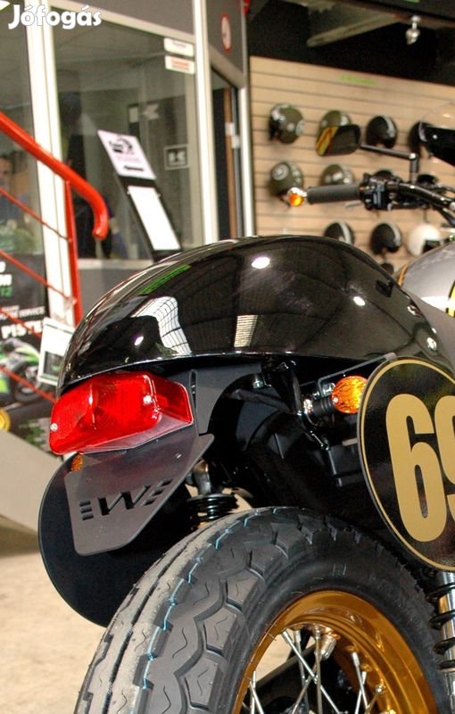 ACCESS DESIGN kerékív lemez tartó fekete Kawasaki W800-hoz