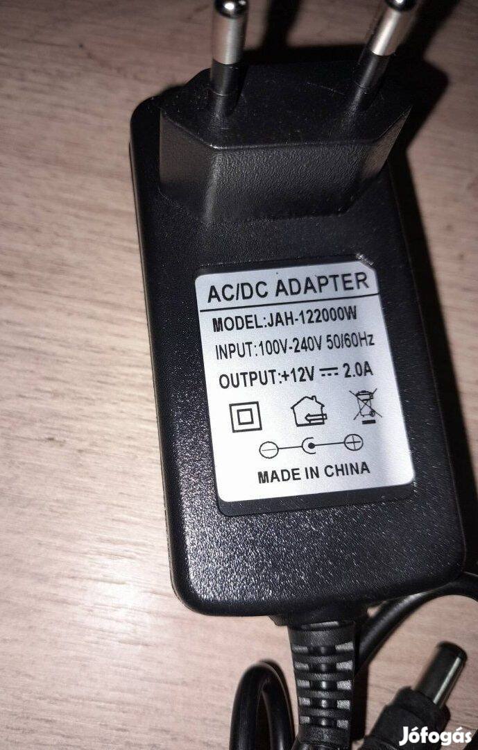 AC/DC Adapter