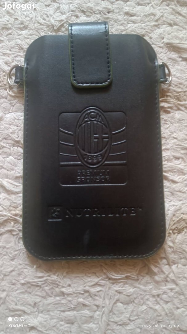 AC Milan telefon tok ritkaság. Posta 