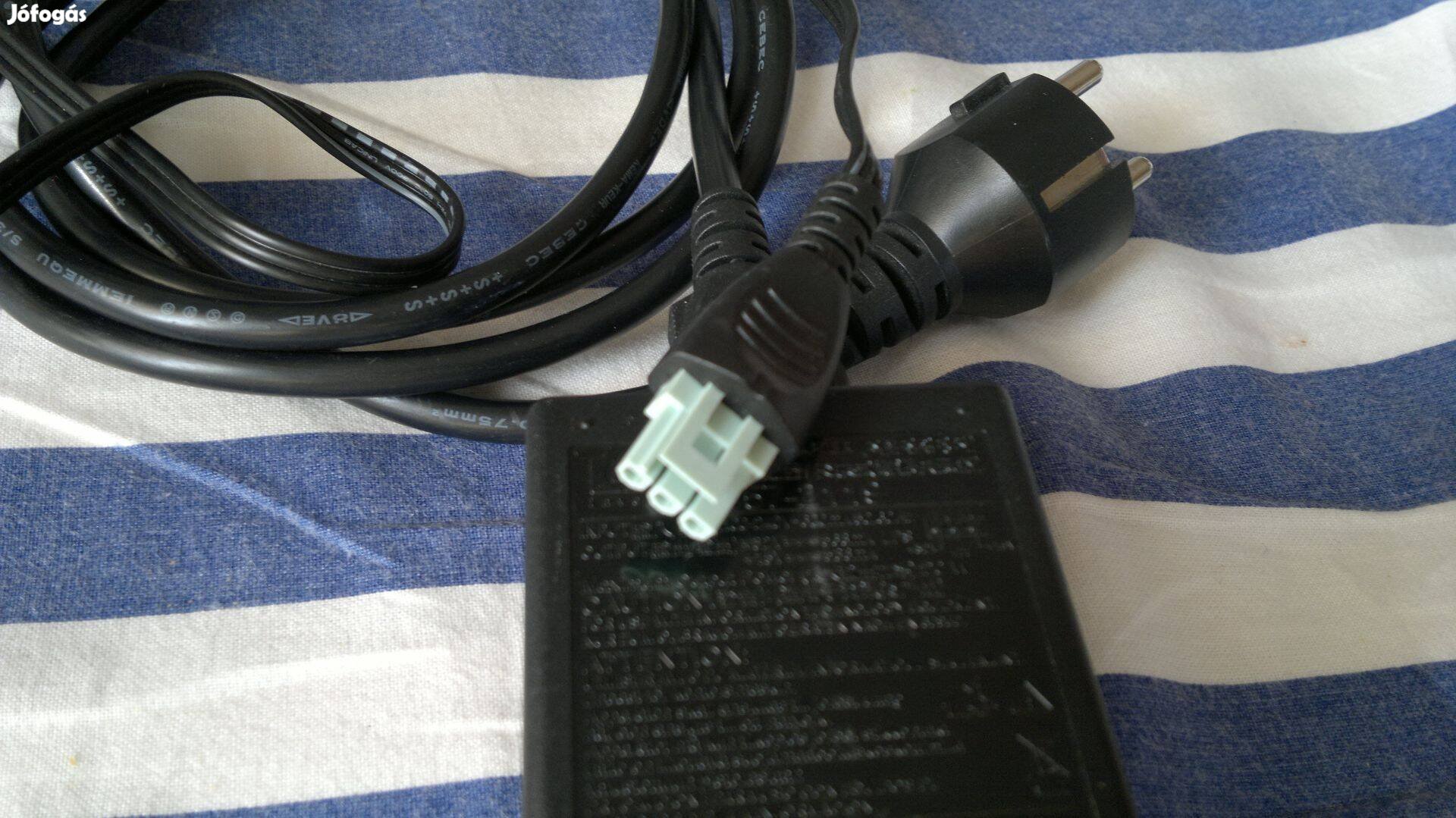 AC Power Adapter