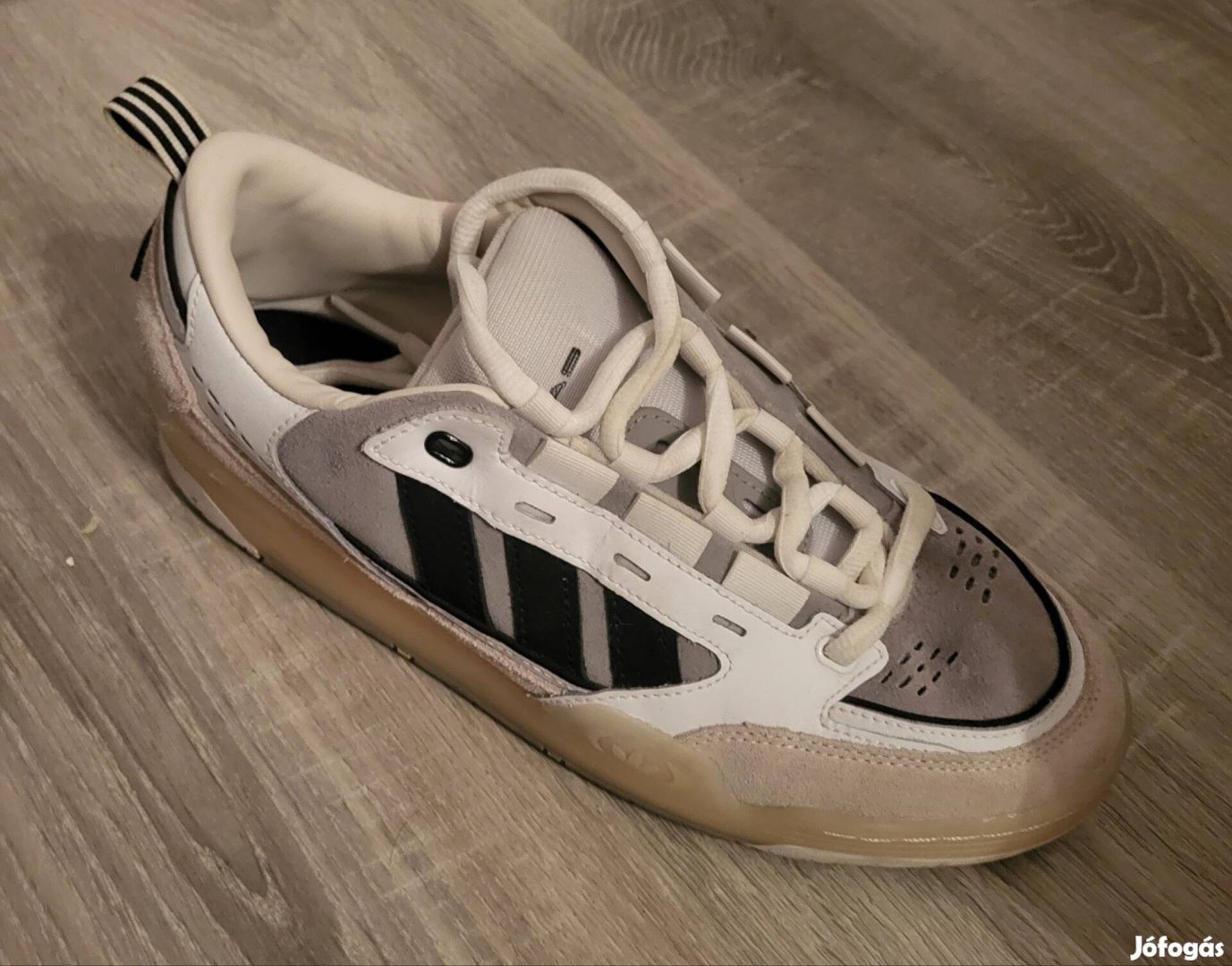 ADI2000 'Chalk White Black'