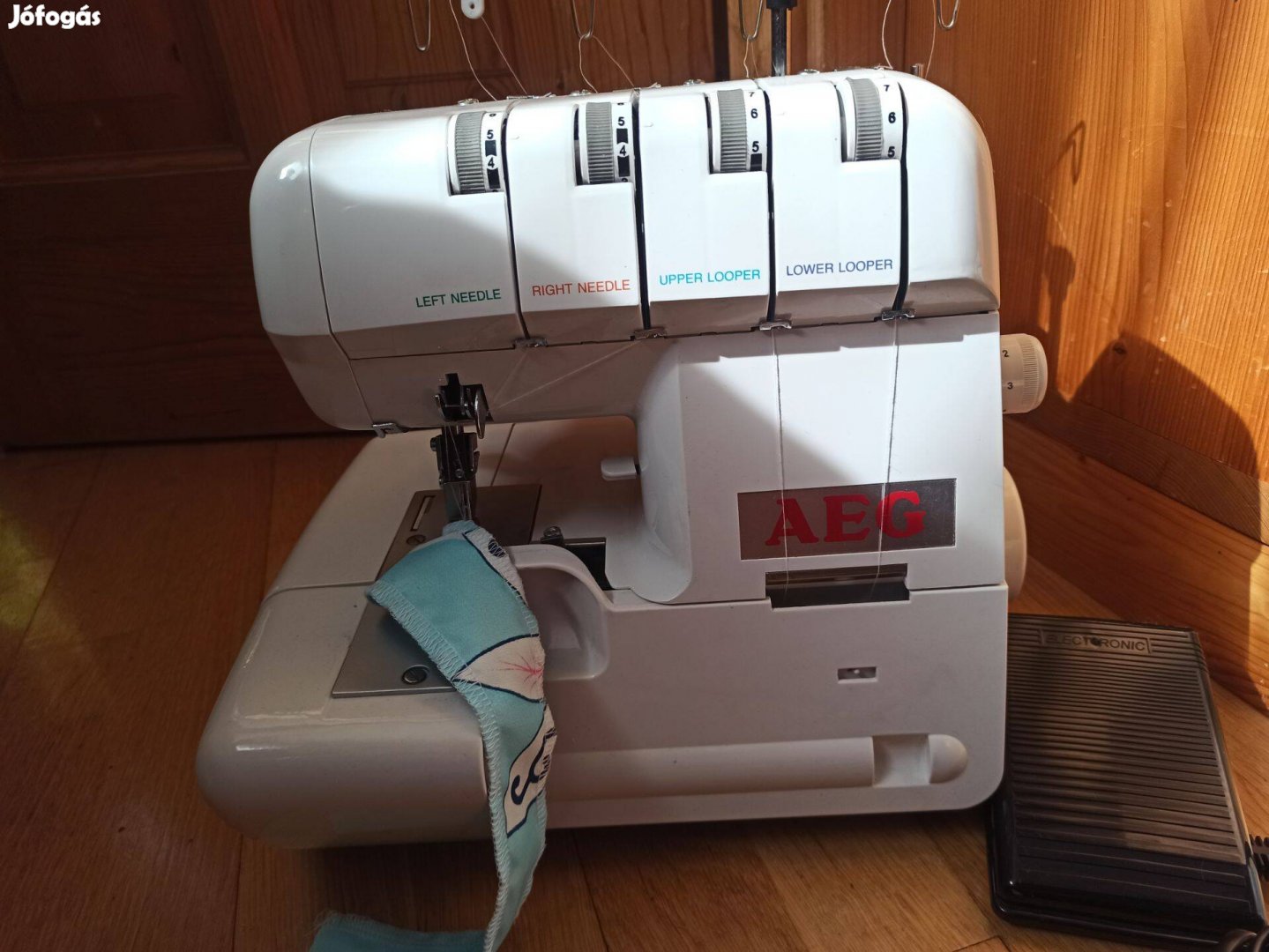 AEG 4 szálas lock interlock overlock varrógép