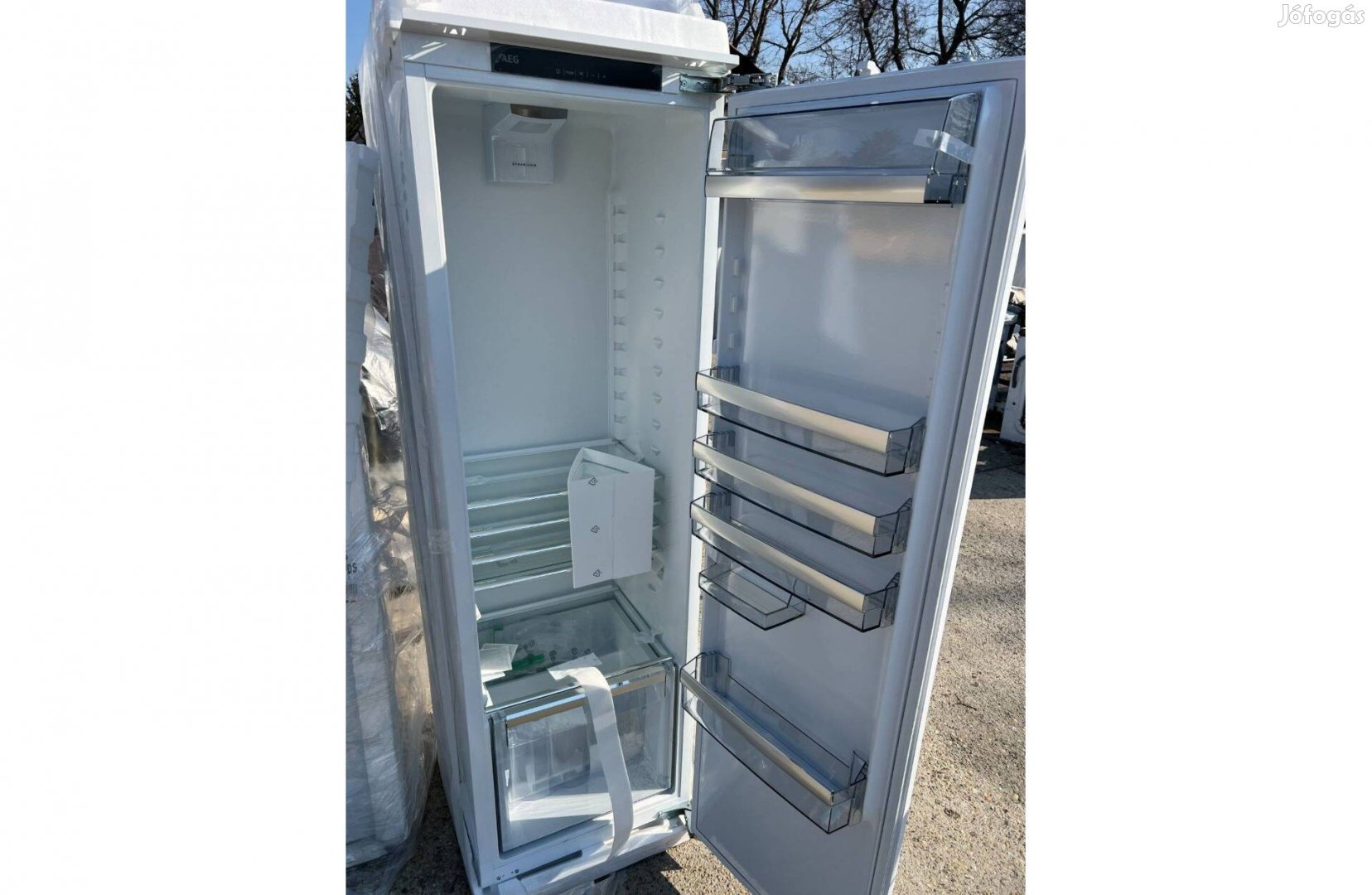 AEG SKE818E1DC, 6000 Serie, 311 liter beépíthető hűtő, 289e.ft helyett