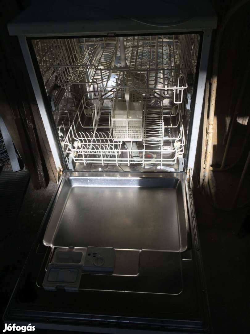 AEG mosogatógép alkatrésznek vagy javításra