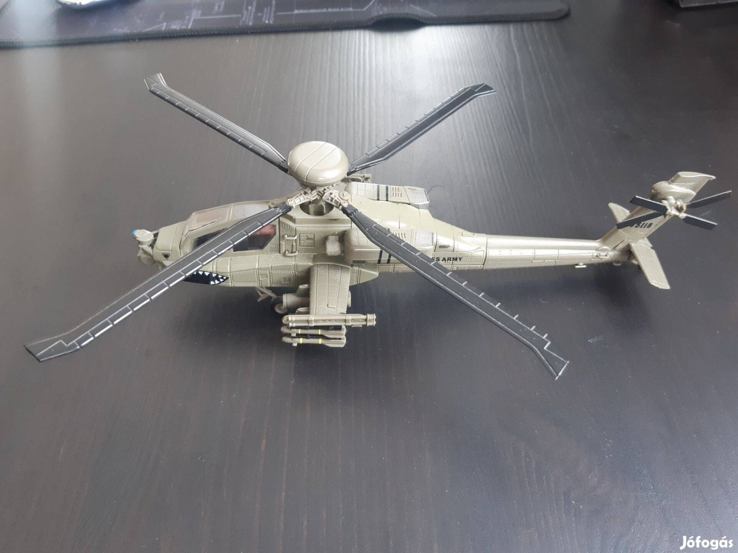 AH-64 Apache helikopter modell, 1:72