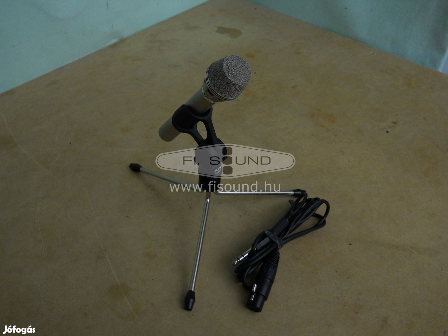 AKG D190E ,dinamikus kardioid mikrofon,mini állvány,kábellel