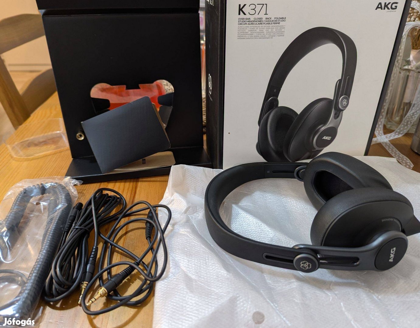 AKG K371 HI-FI fejhallgató, újszerű állapot, dobozos