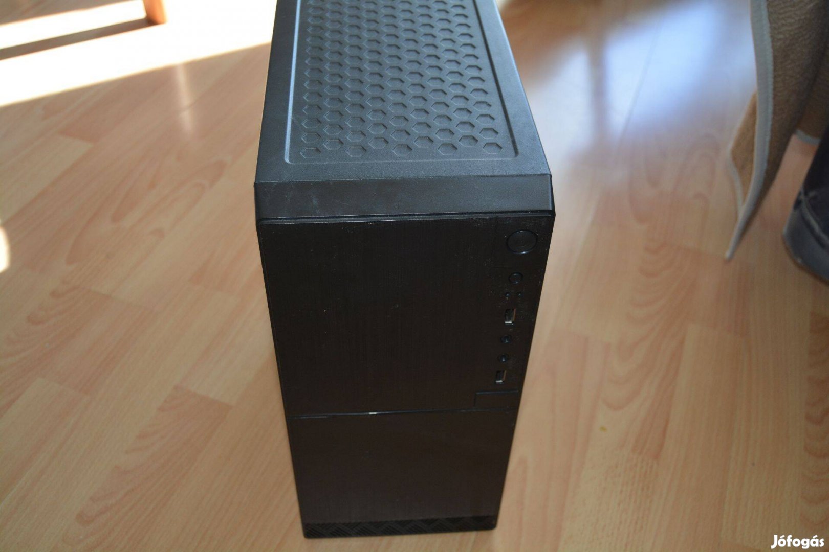 AMD Athlon X4 860K CPU 8GB RAM 120GB SSD GT710 VGA