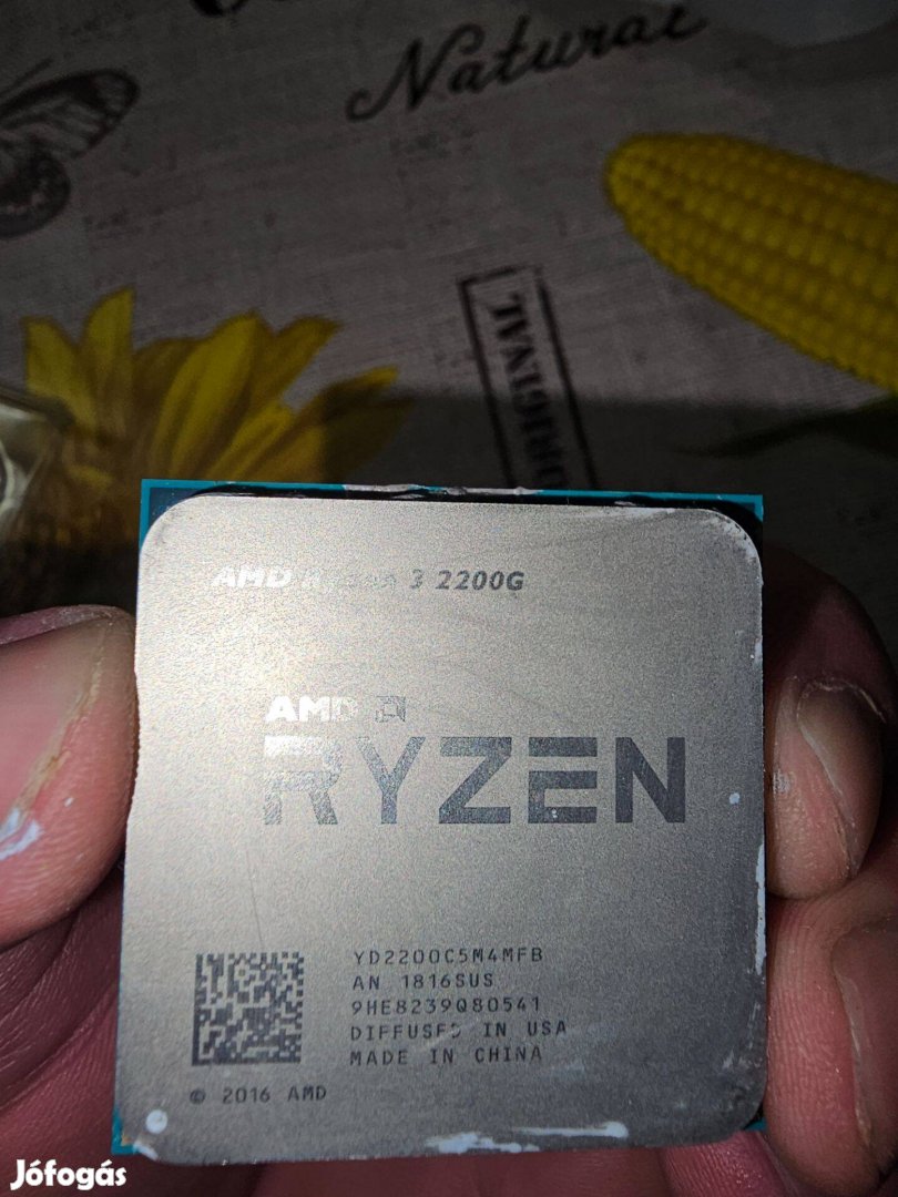 AMD Ryzen 3 2200g