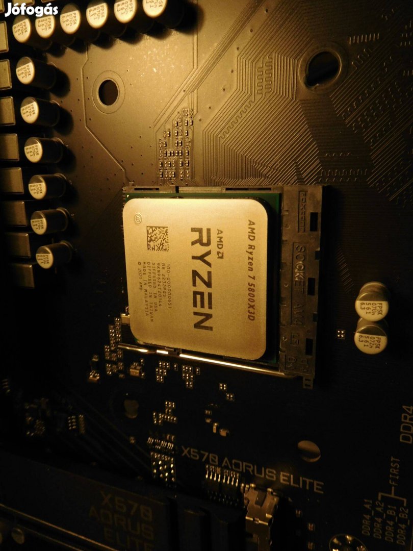 AMD Ryzen 7 5800X3D garanciával, dobozzal