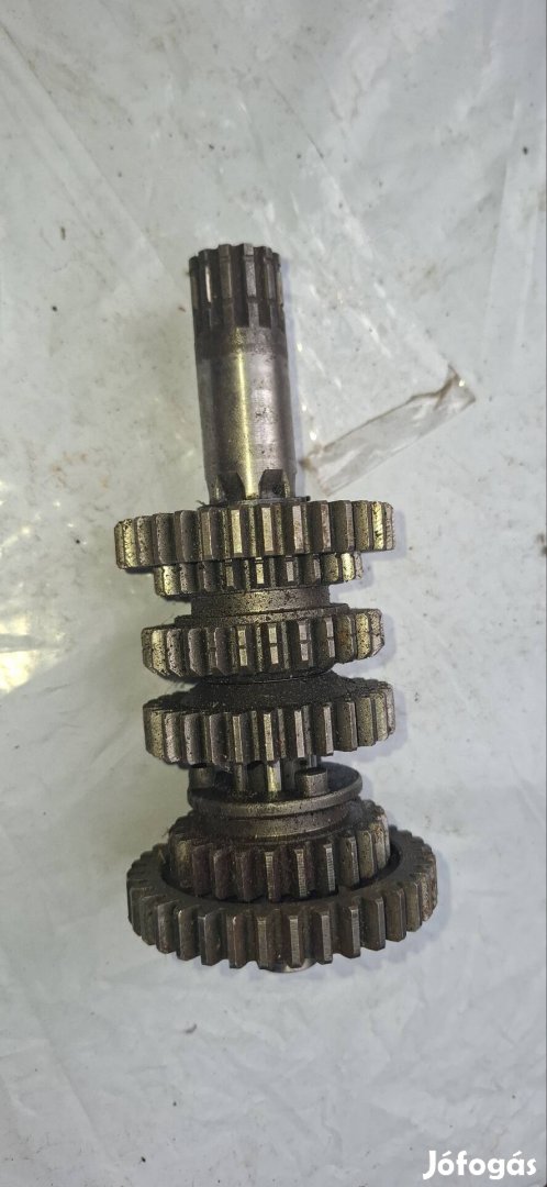 AM 6 váltó fogaskerék tengely sor