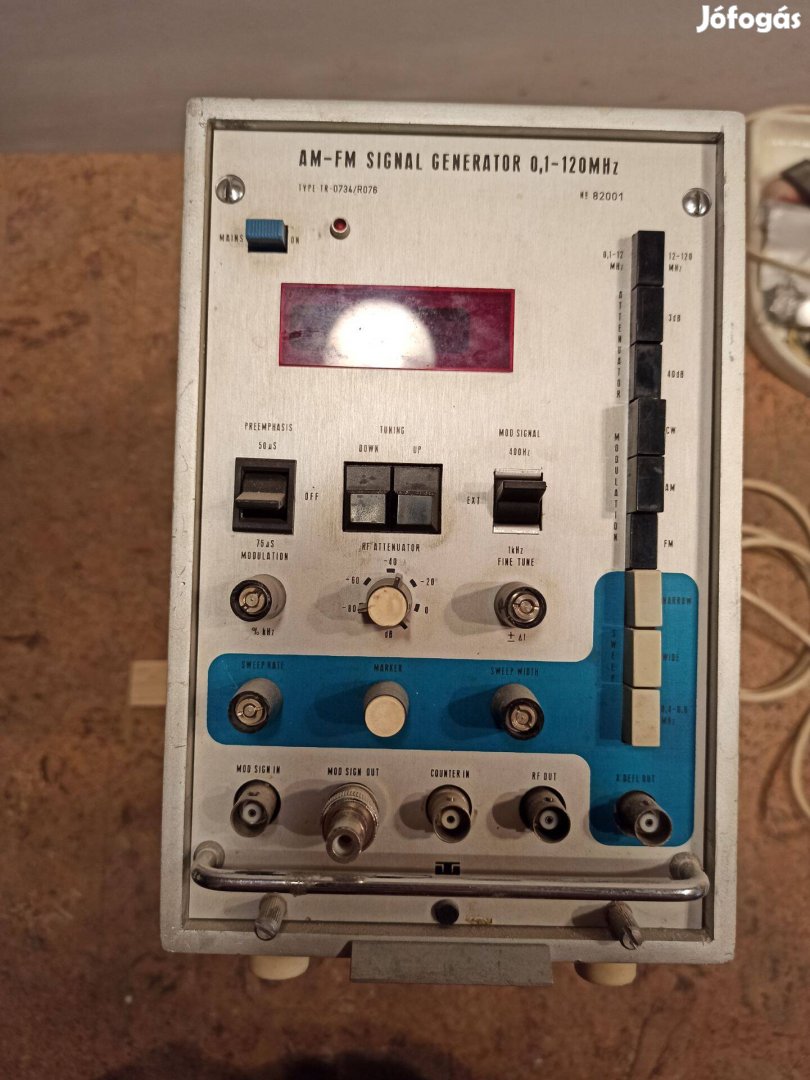 AM-FM Signal Generator 0,1120MHz TR-0734/R076