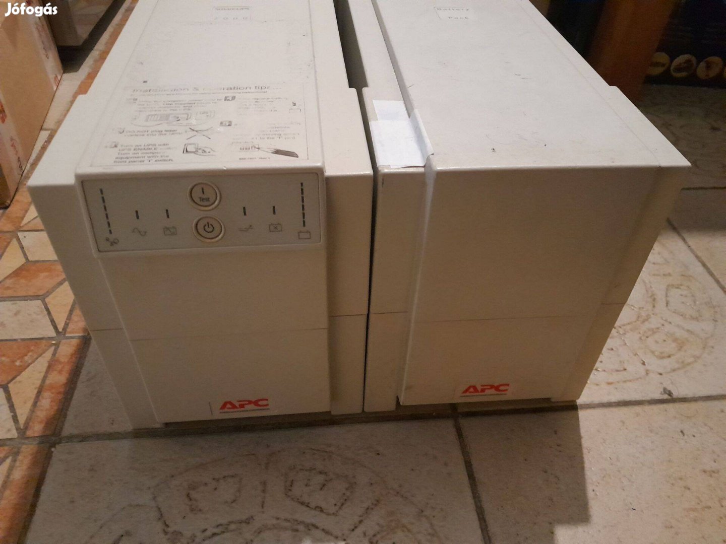 APC Smart-UPS 2000 (AP2000I) szinuszos szünetmentes tápegység