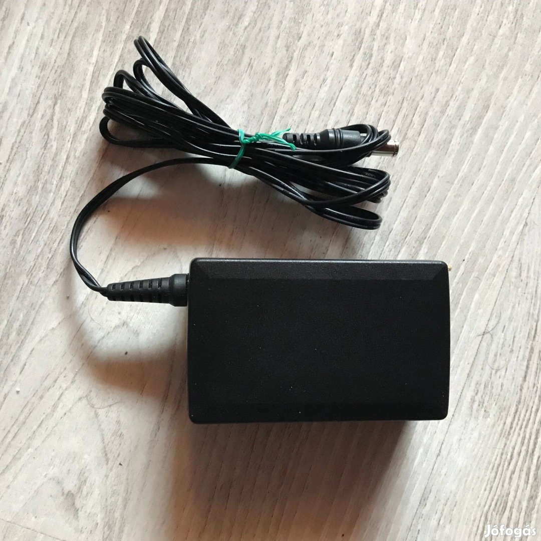 APD DA-18A36 Adapter