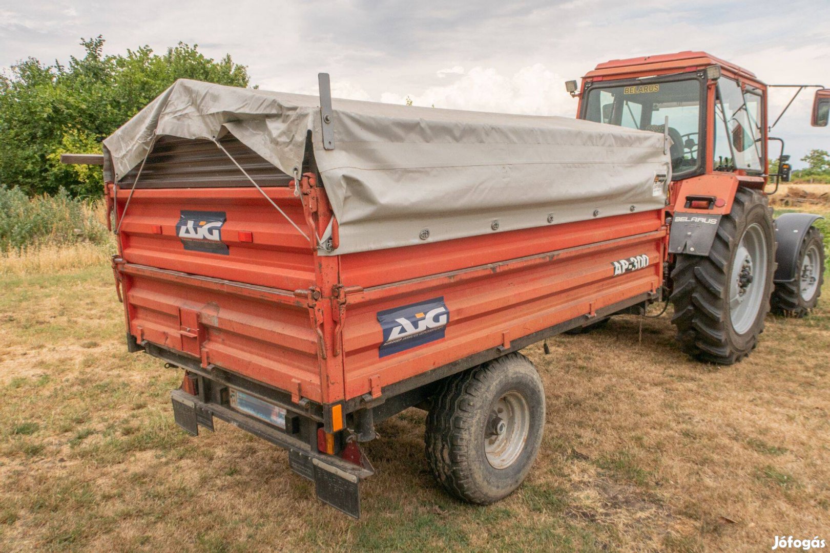 AP-300 pótkocsi eladó