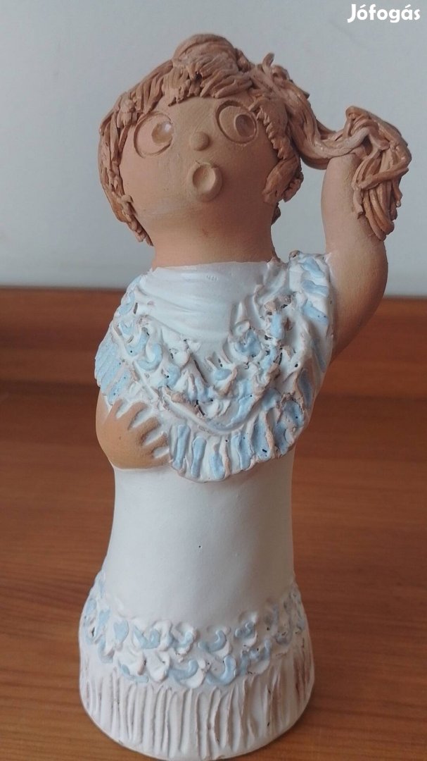 ASZK kerámia figura