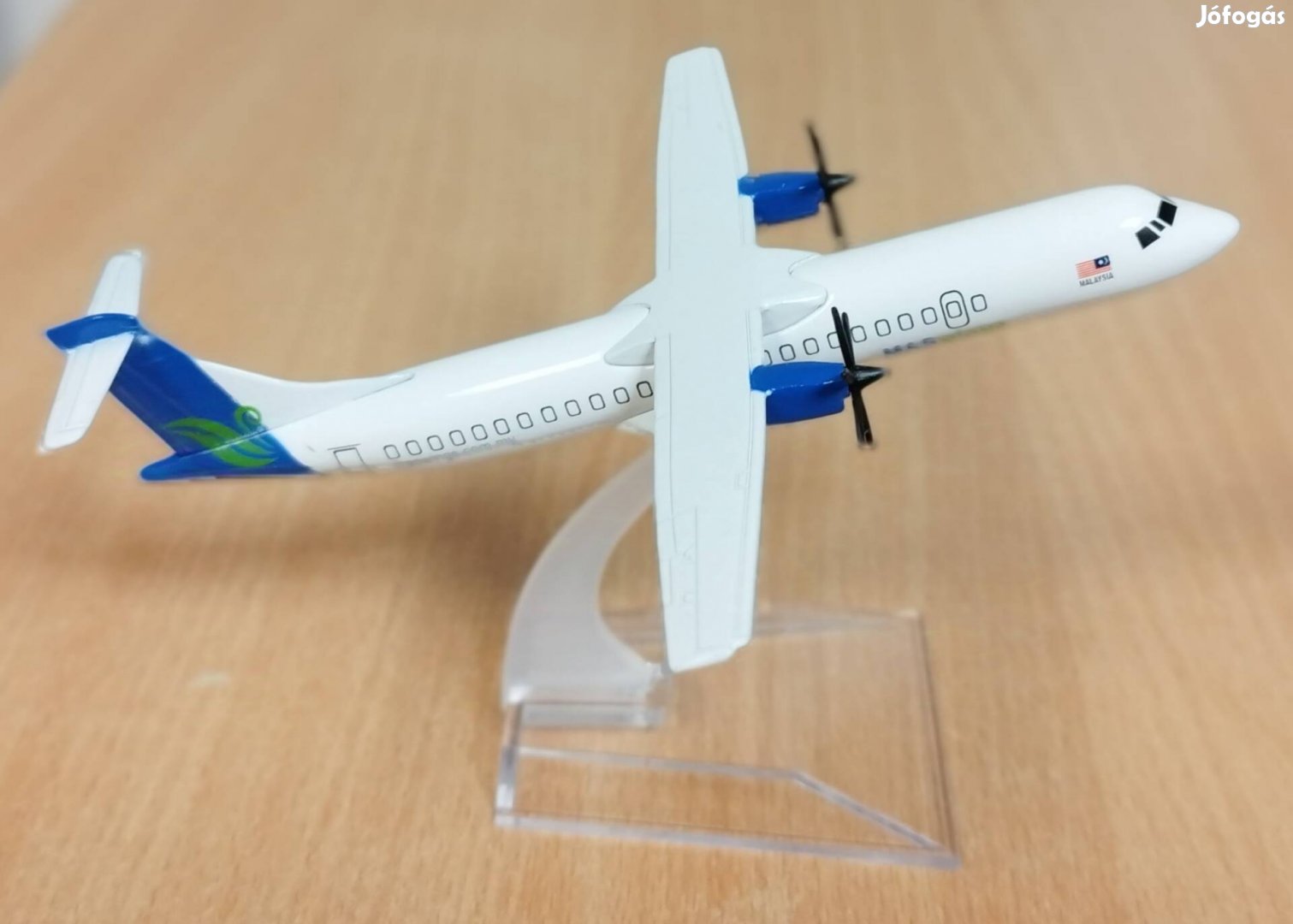 ATR 72 Maswings repülőgép modell 1:180