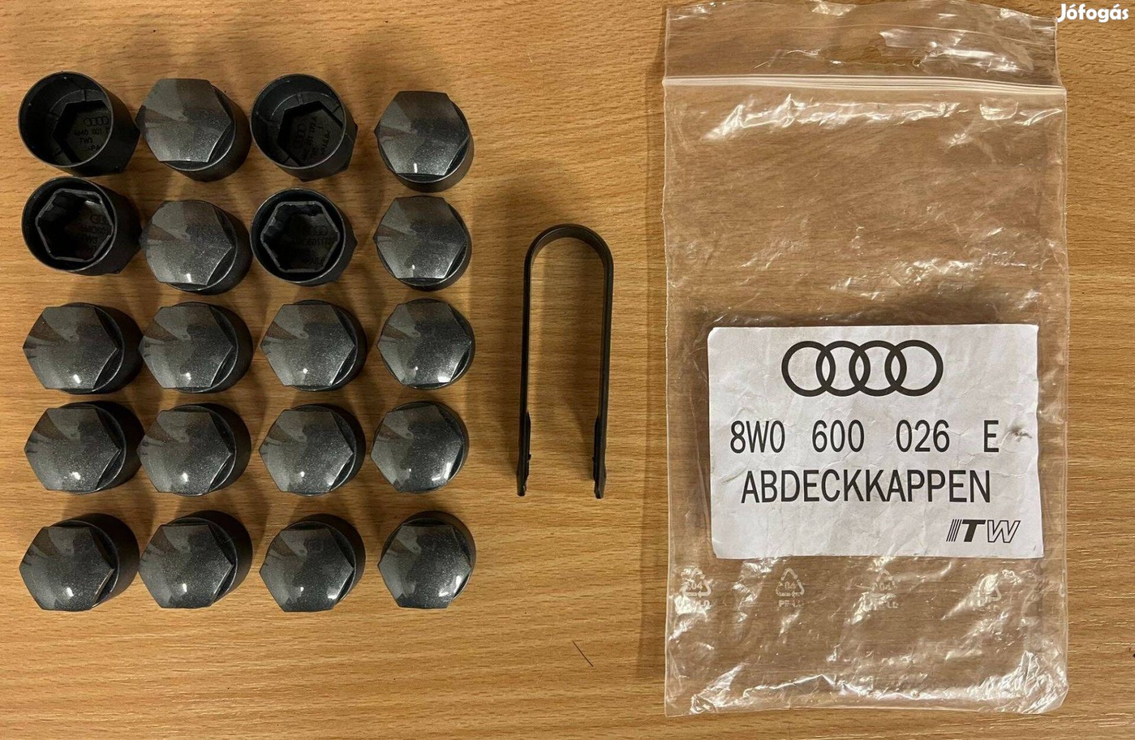 AUDI 20 db-os Új Gyári Kerékcsavar Kupak Szett Eladó