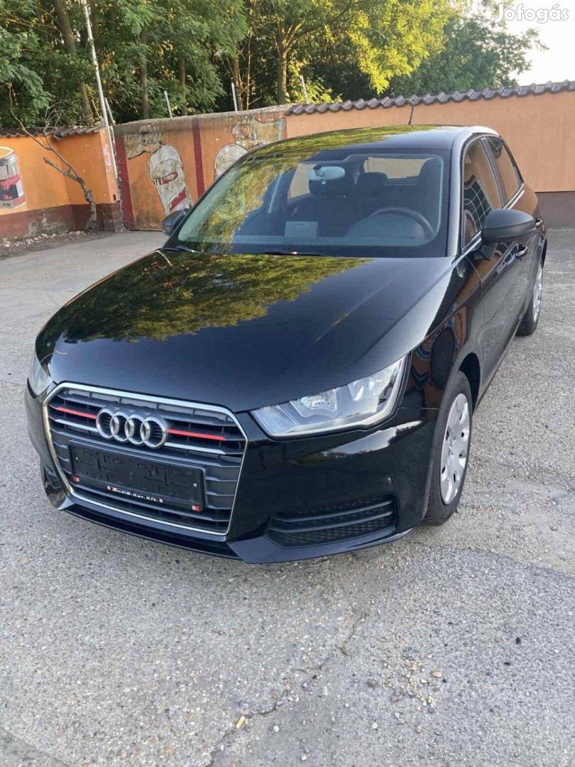 AUDI A1 Sportback 1.0 TFSI Basis Tulajtól . háztól