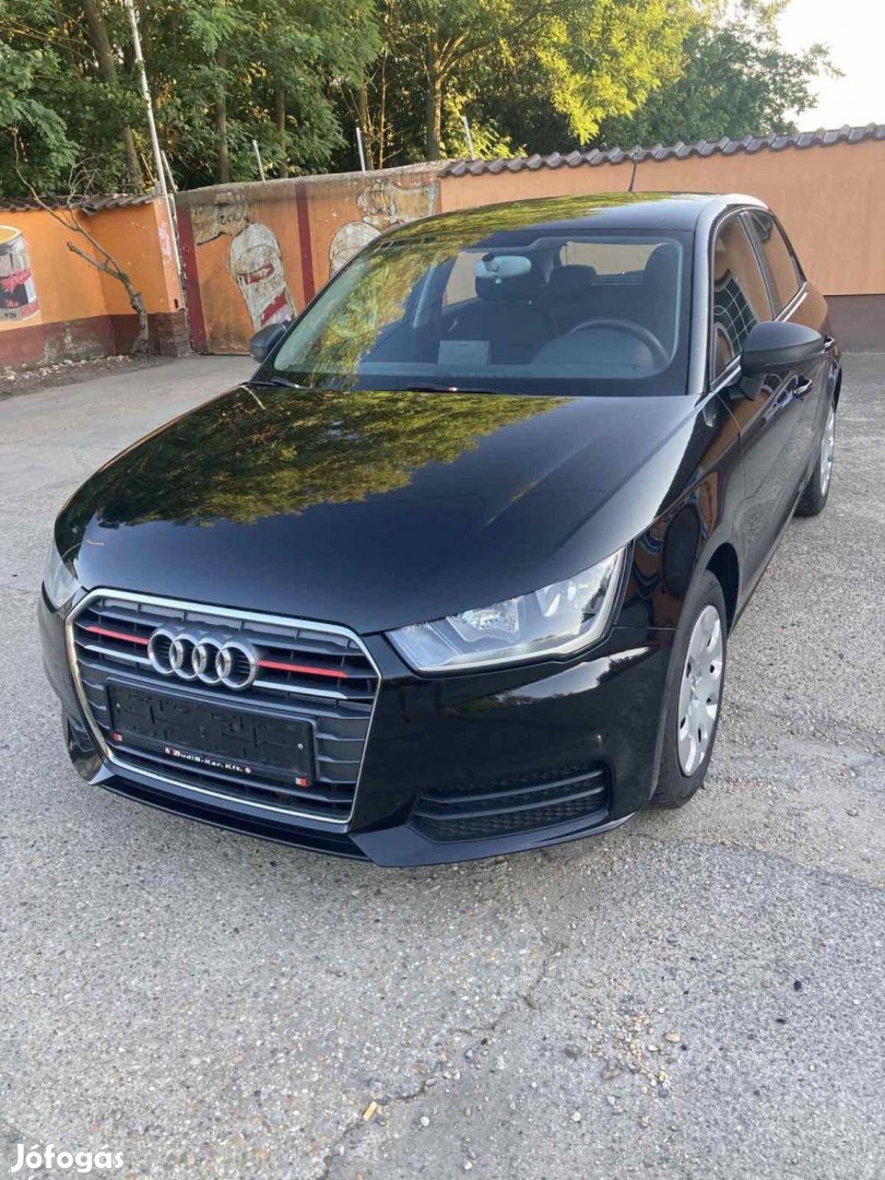 AUDI A1 Sportback 1.0 TFSI Basis Tulajtól . háztól