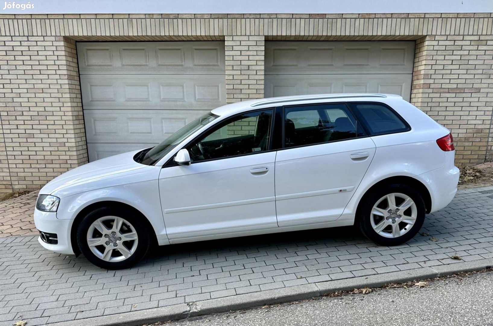 AUDI A3 1.6 TDI Ambition DPF Facelift-Digit.Klí...