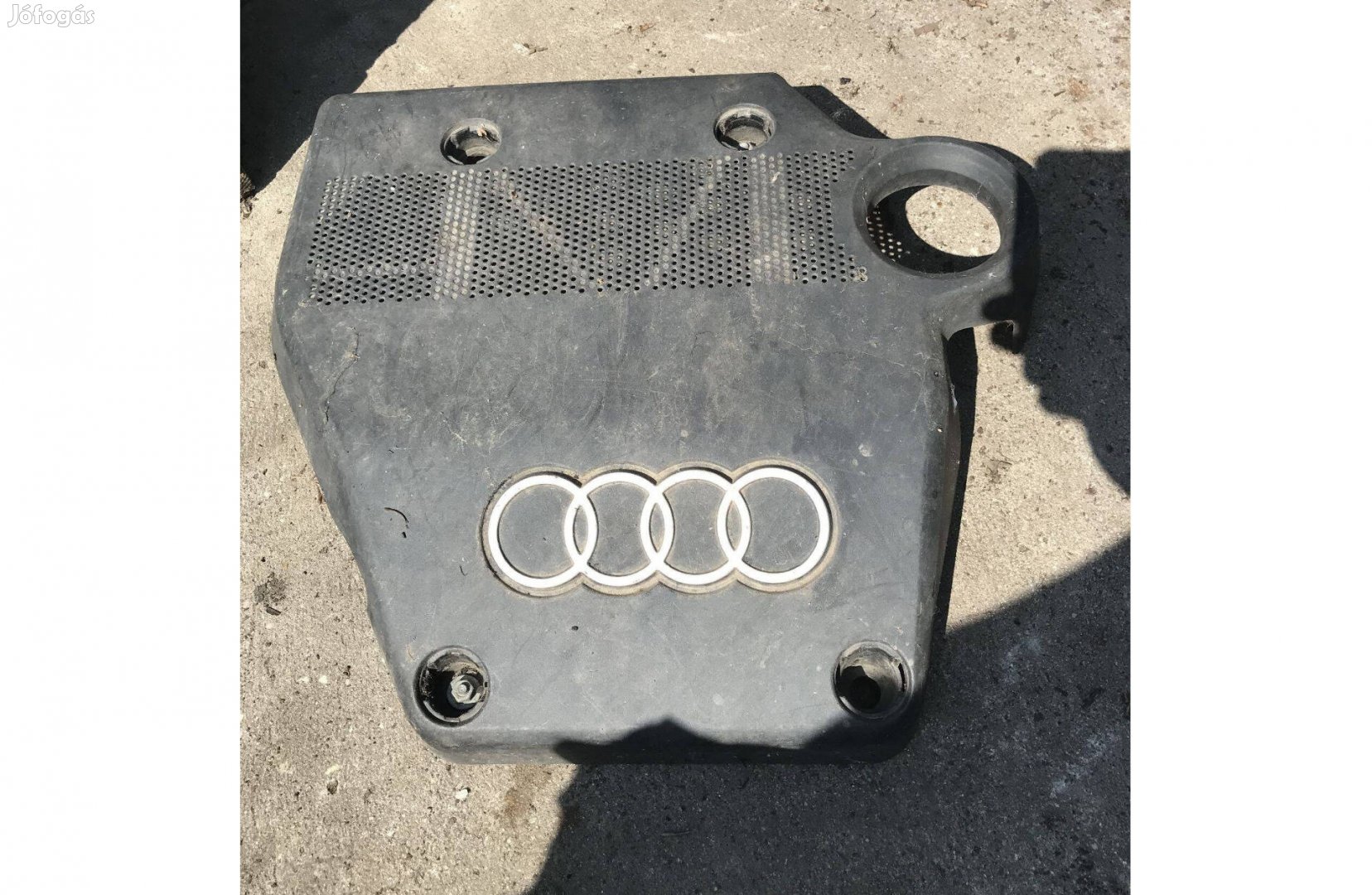 AUDI A3 8L 1,6 SR motorburkolat