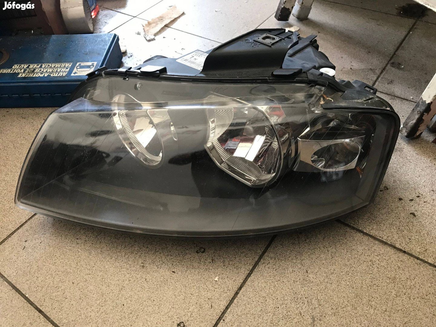 AUDI A3 8P _ bal halogén fényszóró 8P0 941 003 K