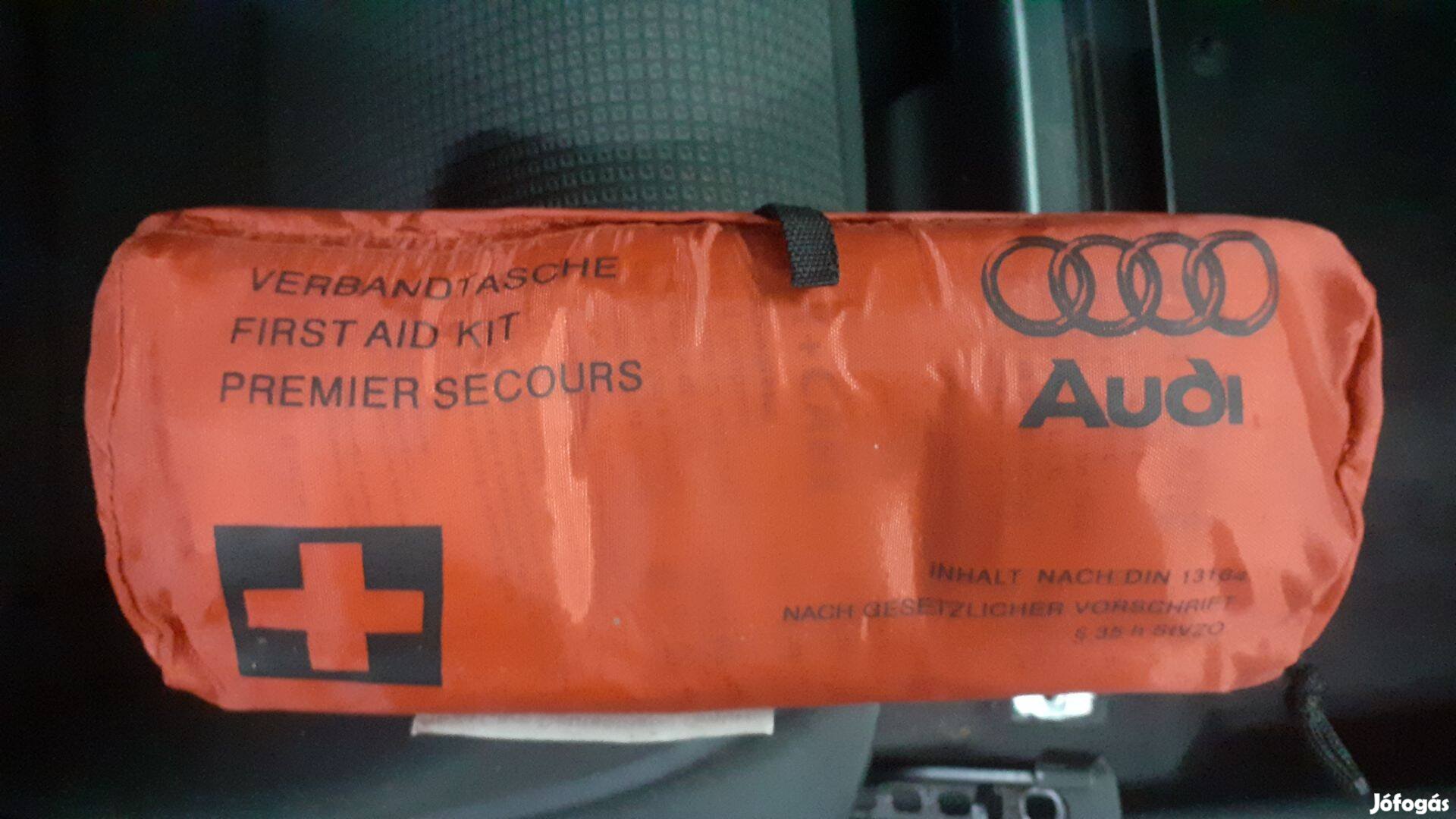AUDI A3 8P gyári egészségügyi EÜ csomag