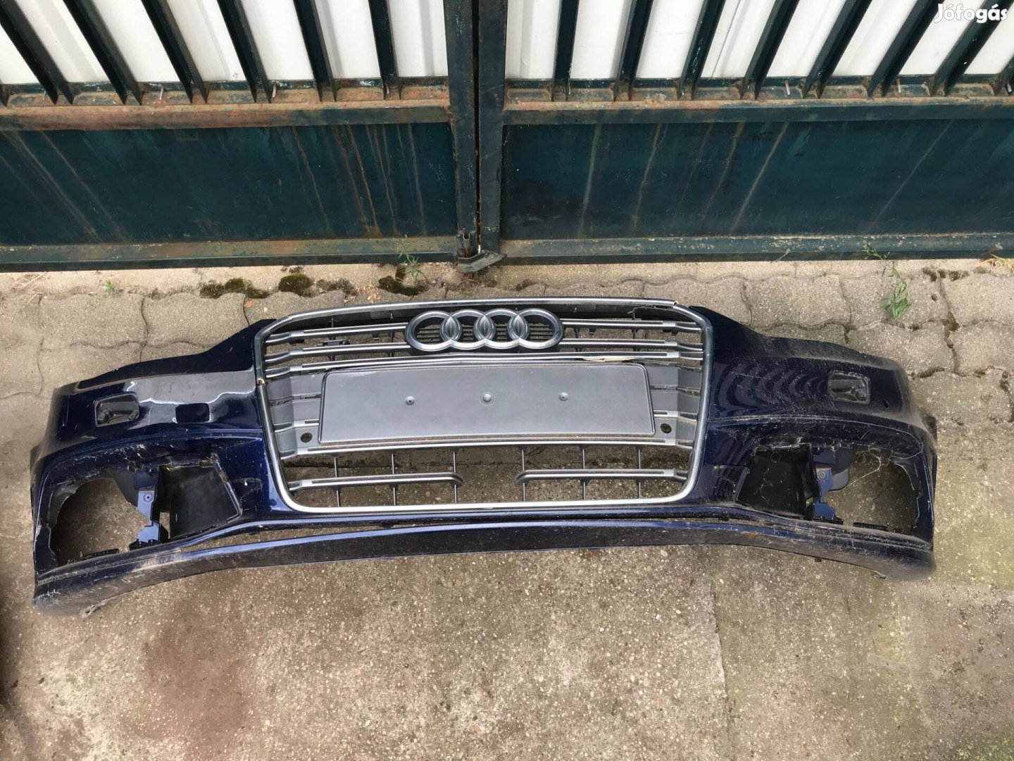 AUDI A3 8V - első lökhárító / mosós-radaros 8V3 807 437 F