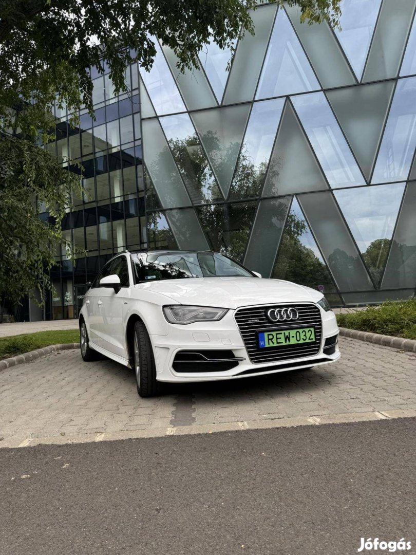 AUDI A3 Sportback 1.4 TFSI Ambition S-tronic e-...