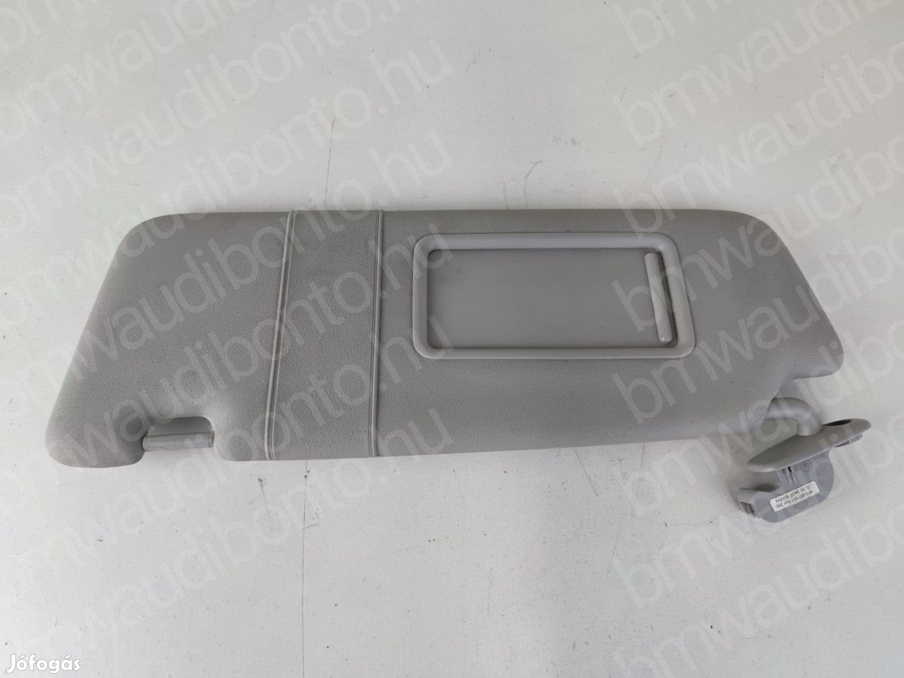 AUDI A3 Sportback (8PA) Bal napellenző (8P0857551)