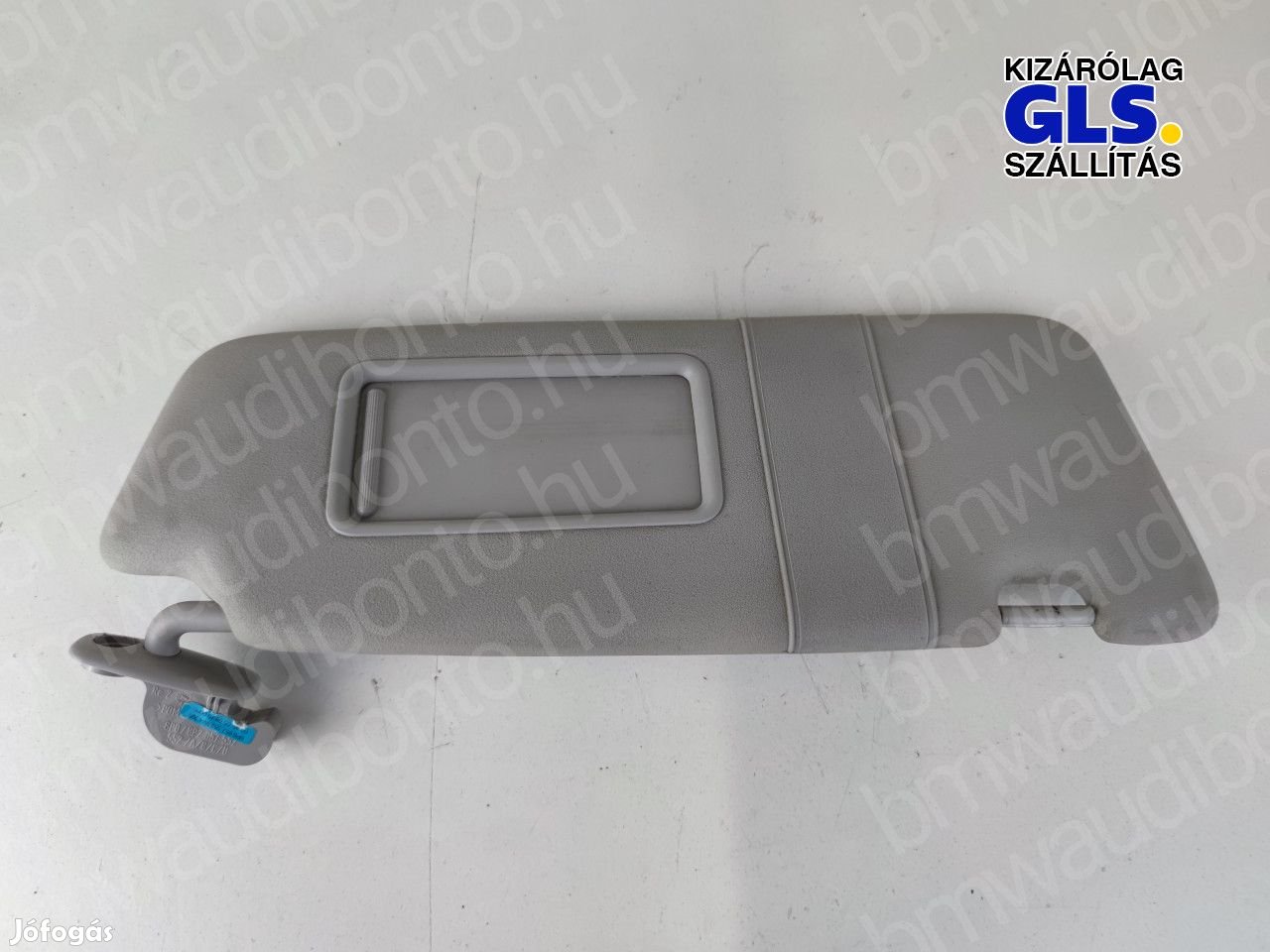 AUDI A3 Sportback (8PA) Jobb napellenző (8P0857552)