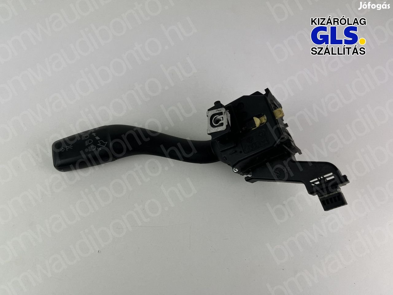 AUDI A3 Sportback (8PA) Kormánykapcsoló kar (irányjelző) (8P0953513C)