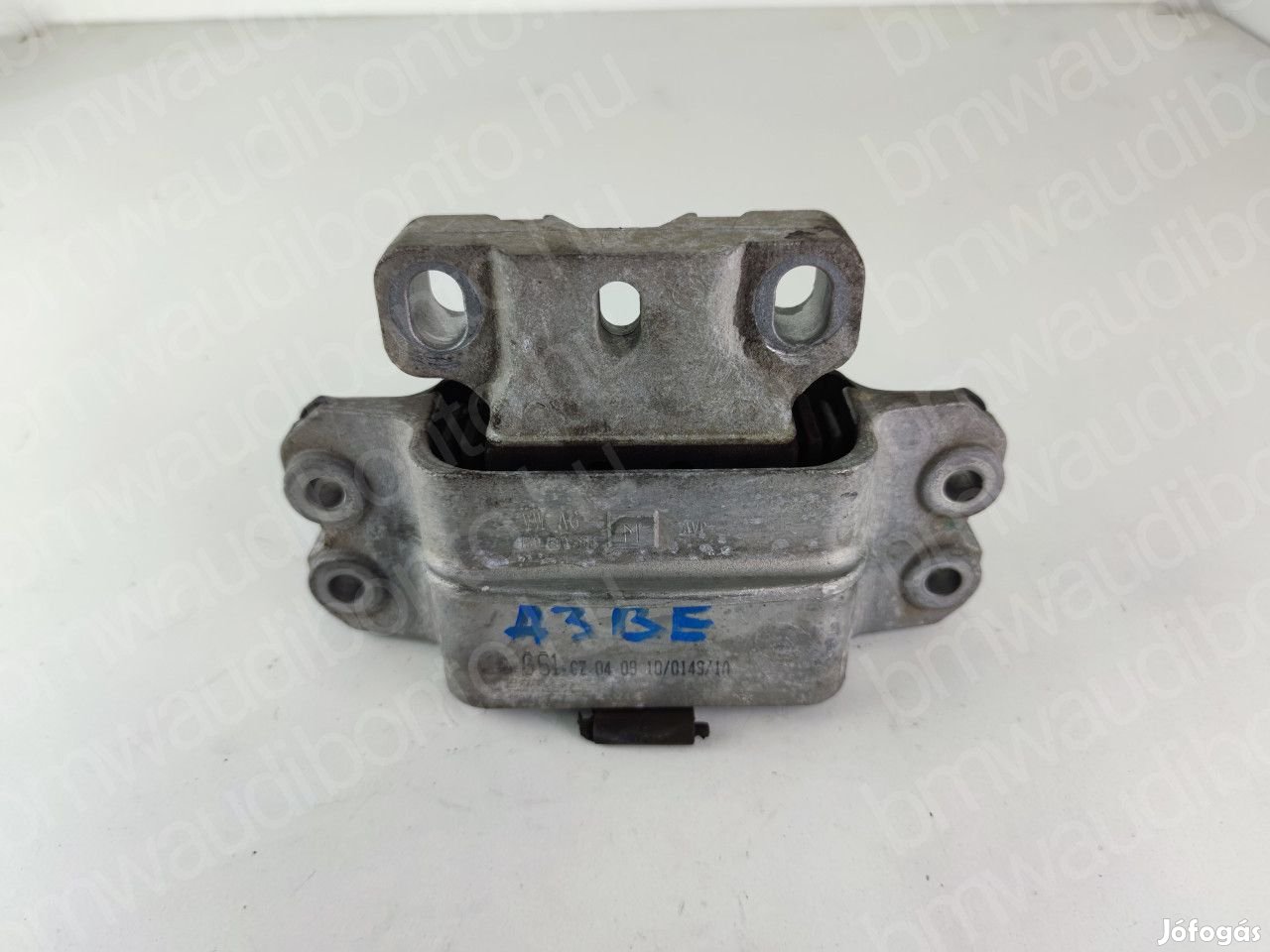 AUDI A3 (8P1) 1.6 TDI Bal motortartó bak (1K0199555)