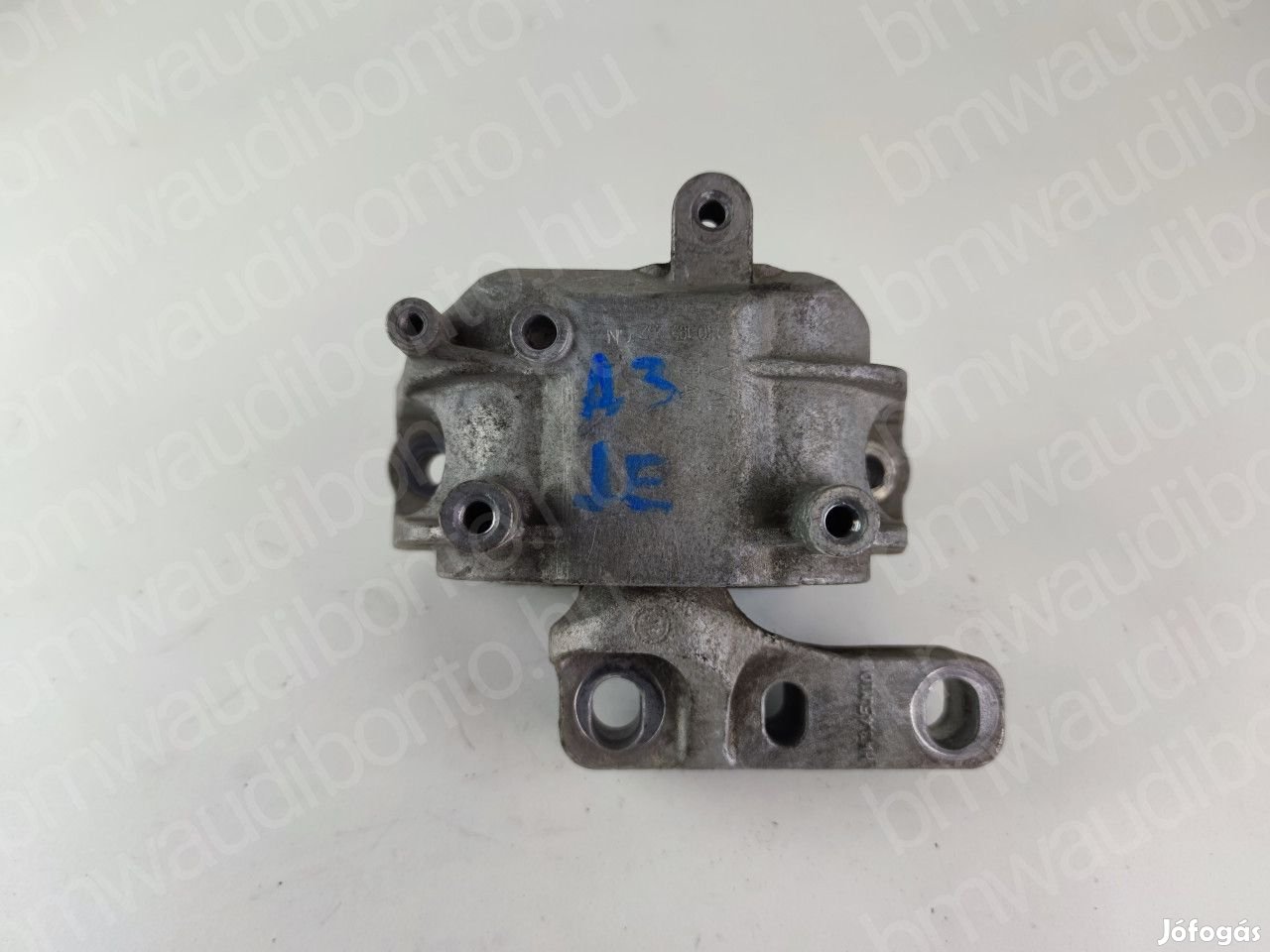 AUDI A3 (8P1) 1.6 TDI Jobb motortartó bak (1K0199262)