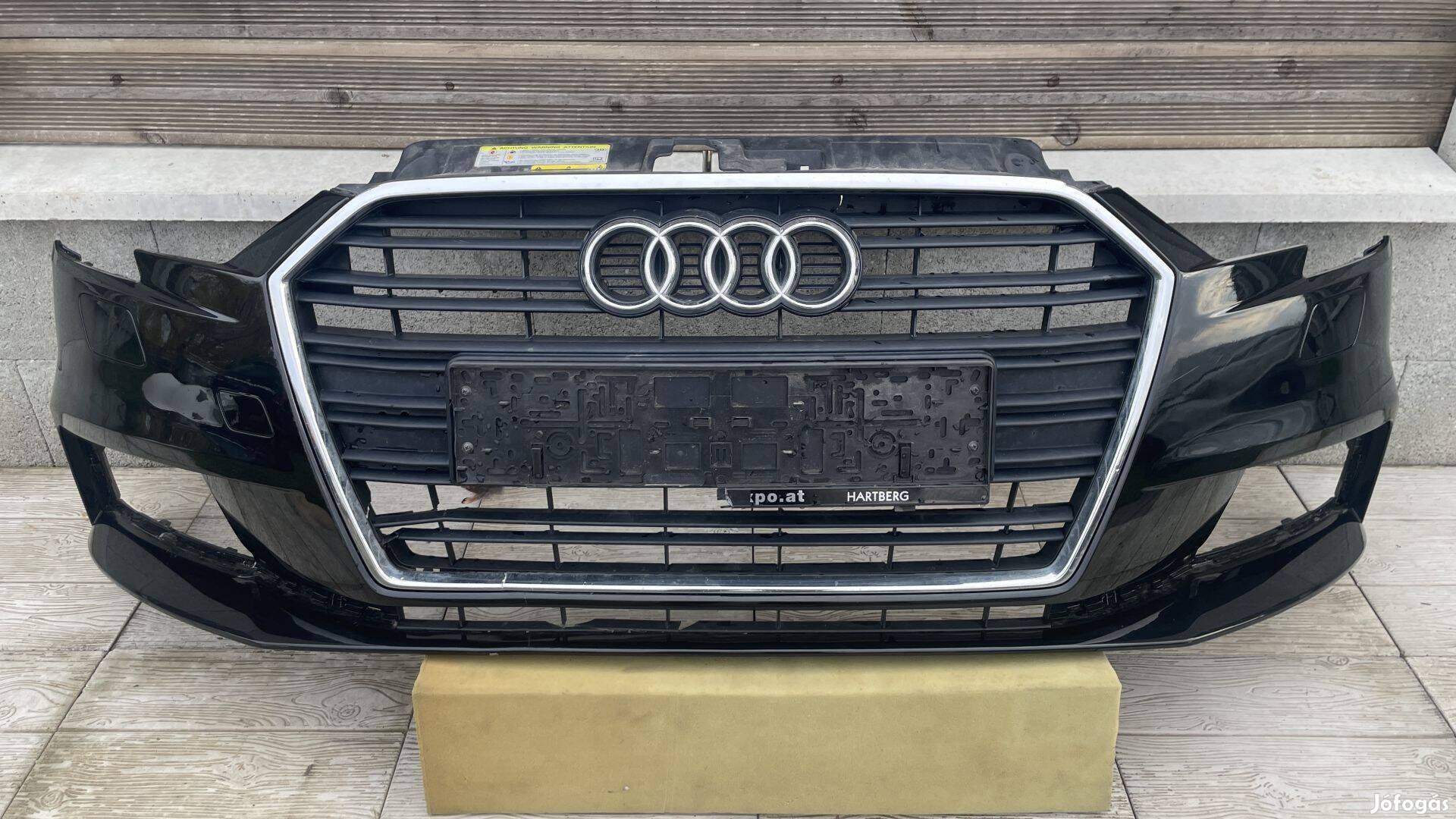 AUDI A3 gyári első lökhárító 8V3807437