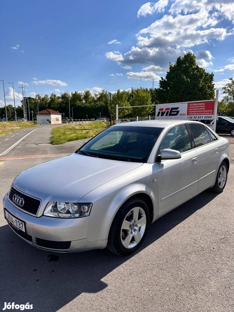 AUDI A4 1.6 1.6 benzin! szép állapot! szervízkö...
