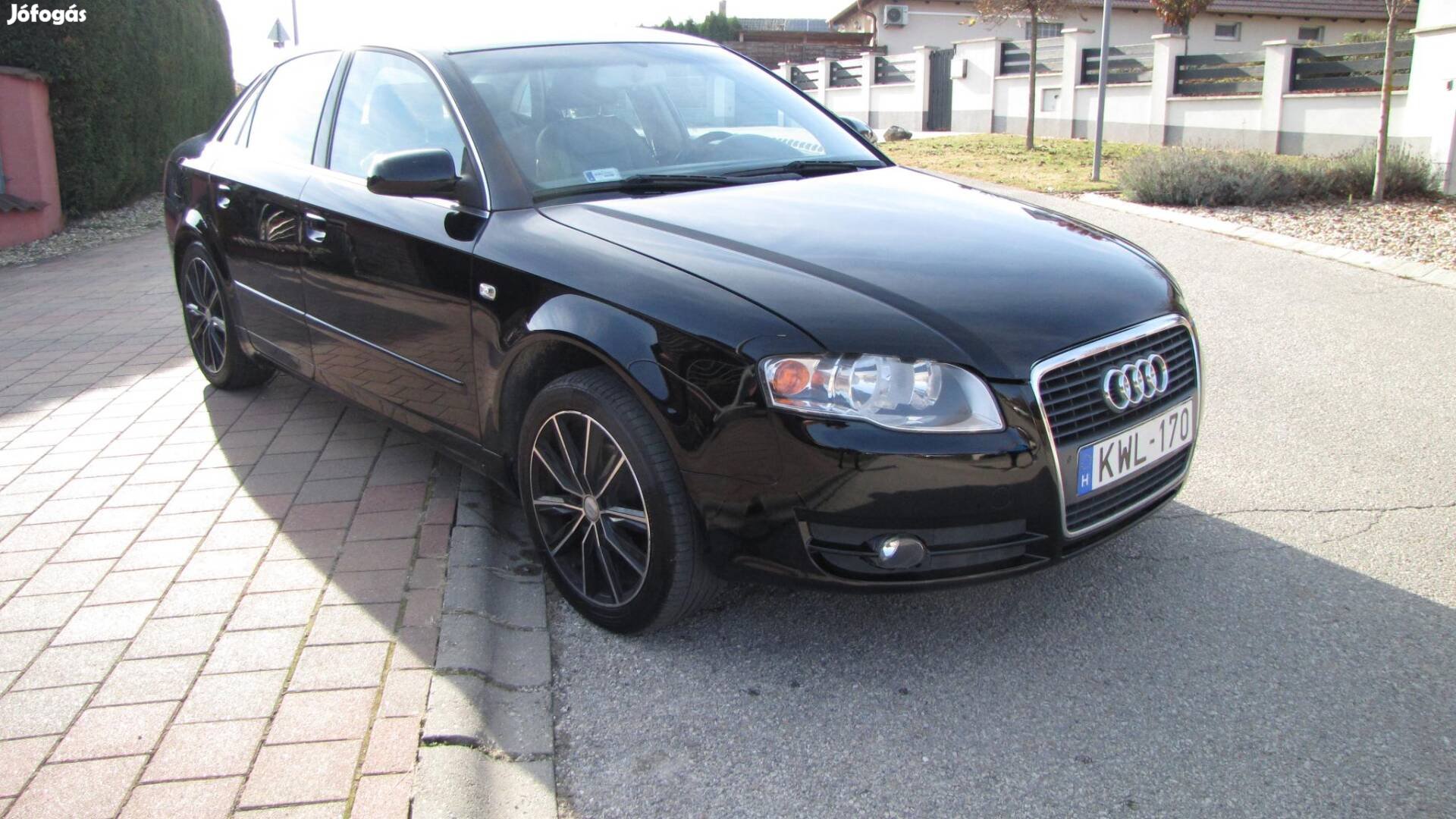 AUDI A4 1.6 Erős benzines motor..Digitális kétz...