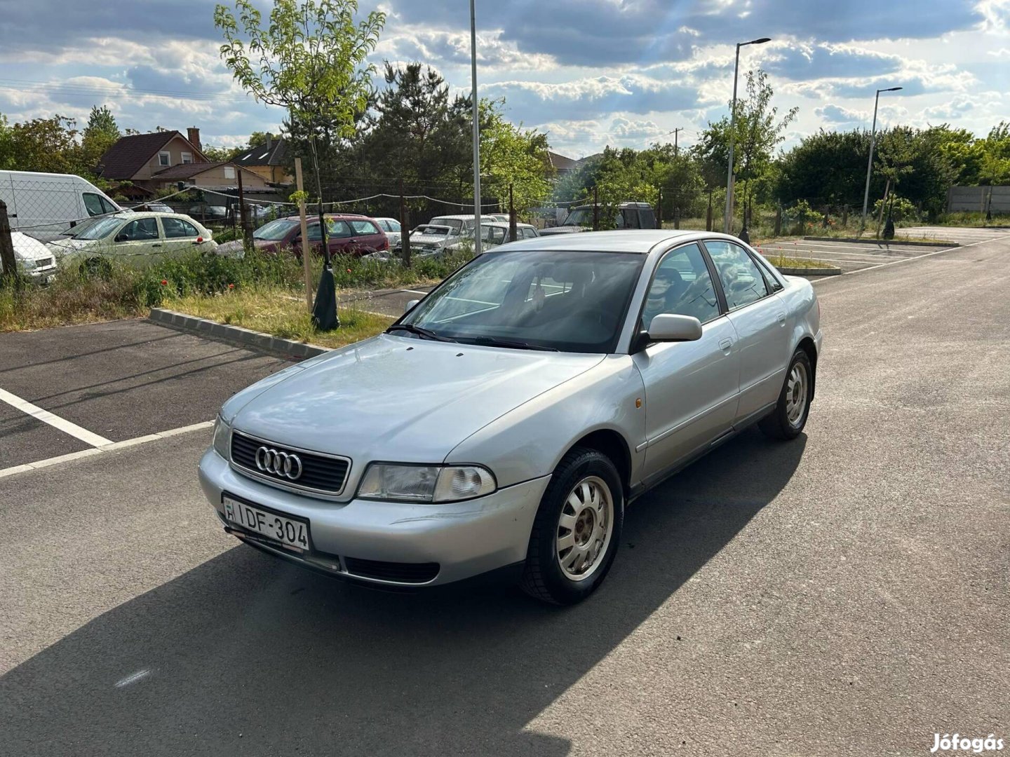 AUDI A4 1.6 Vonóhorgos / Klímás