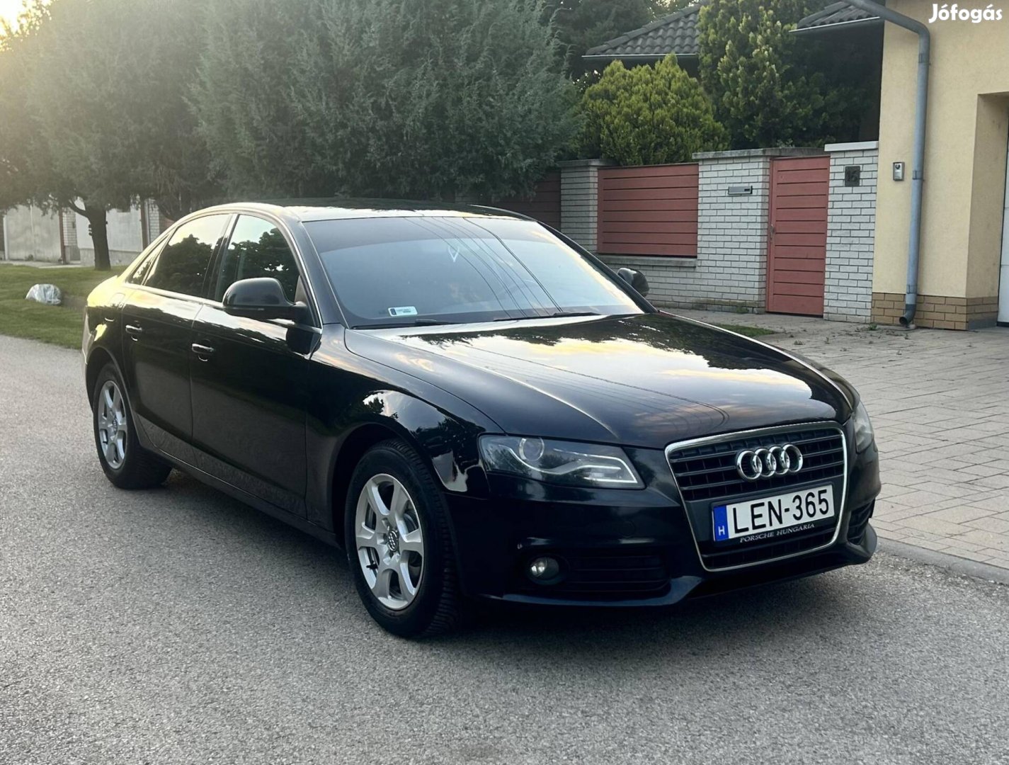 AUDI A4 2.0 TDI DPF A4 B8 Folyamatosan karbanta...