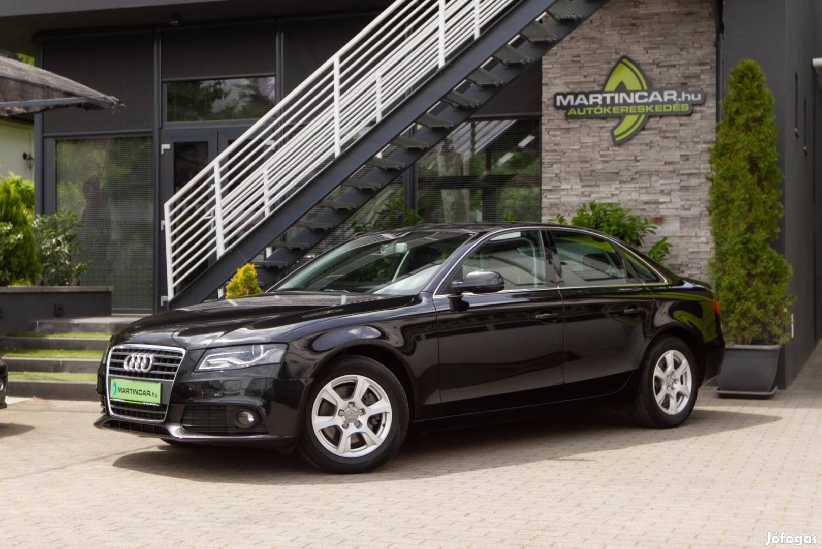AUDI A4 2.0 T FSi EU5 Attraction Phantom Black...