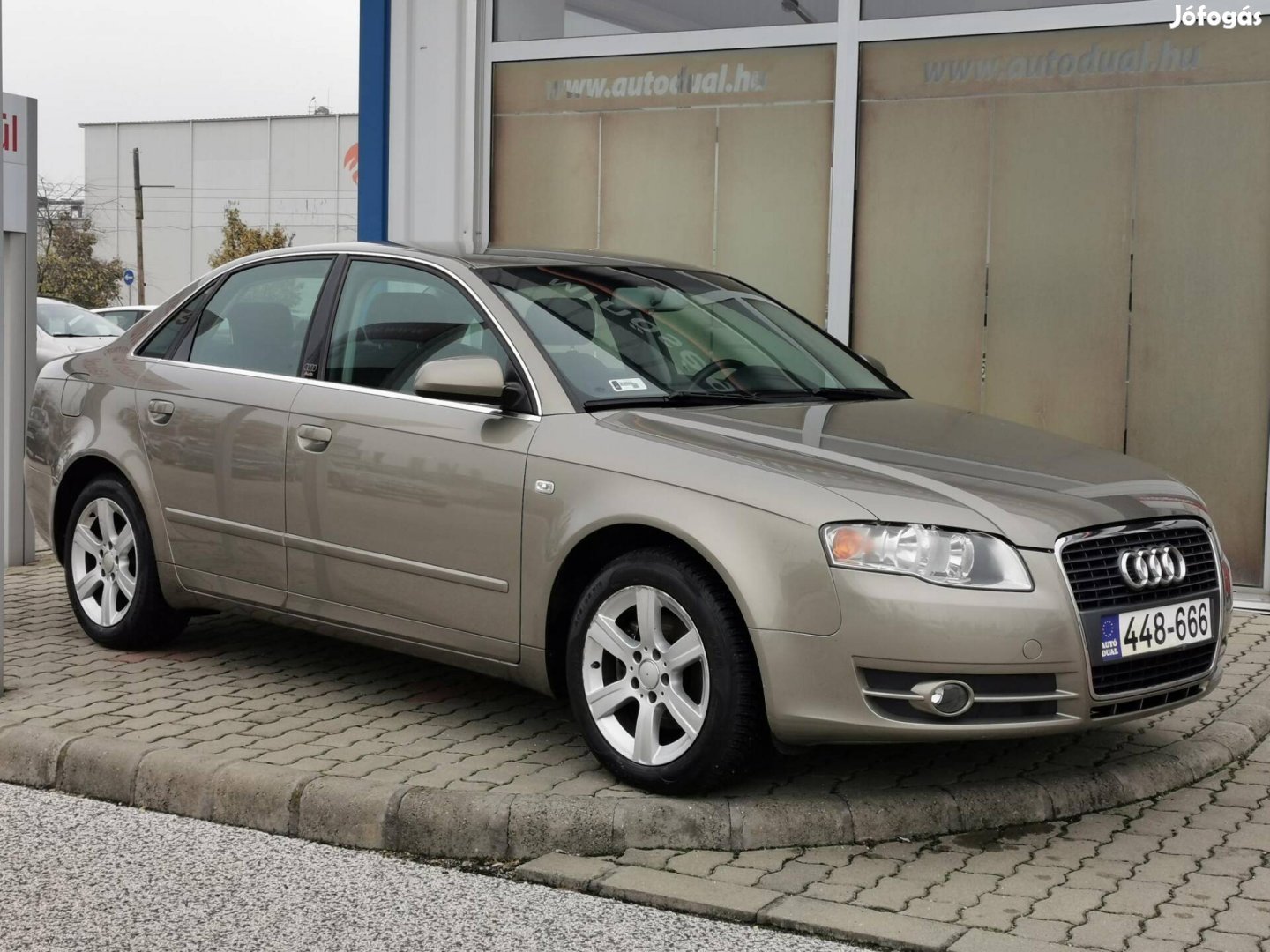 AUDI A4 2.0i...