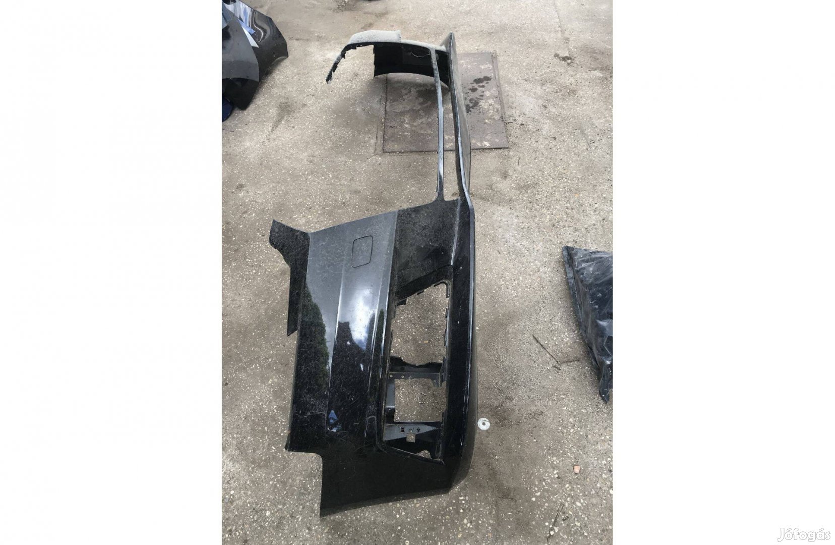AUDI A4 8W B9 _ első lökhárító