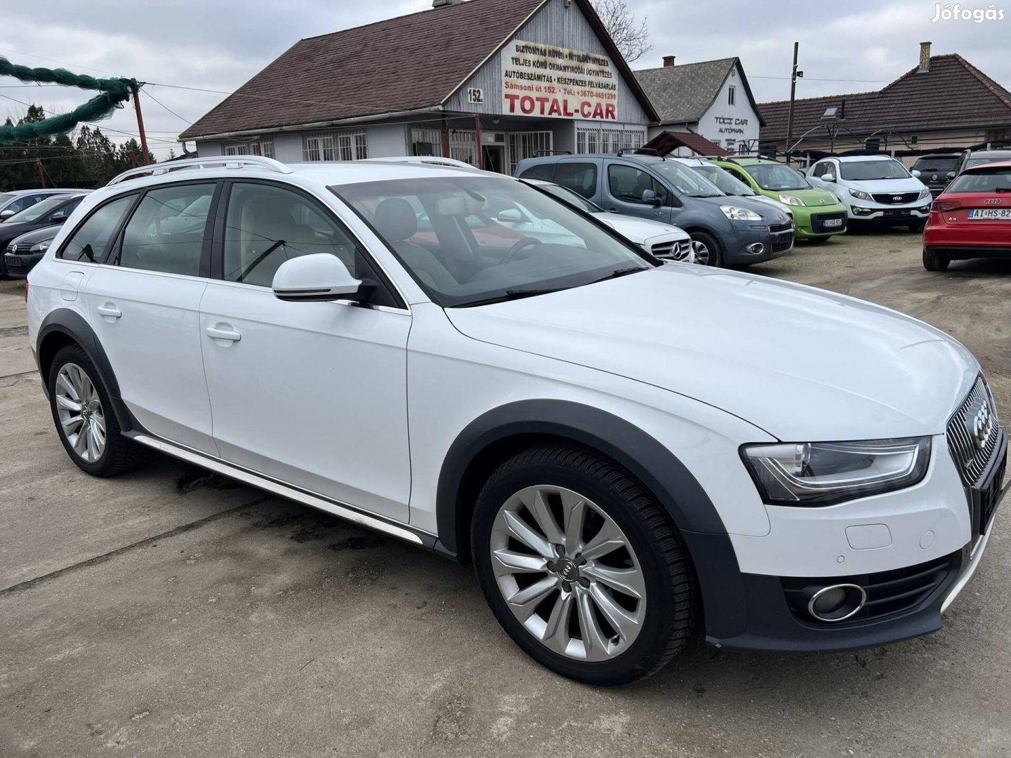 AUDI A4 Allroad 2.0 TDI quattro Szervizkönyves