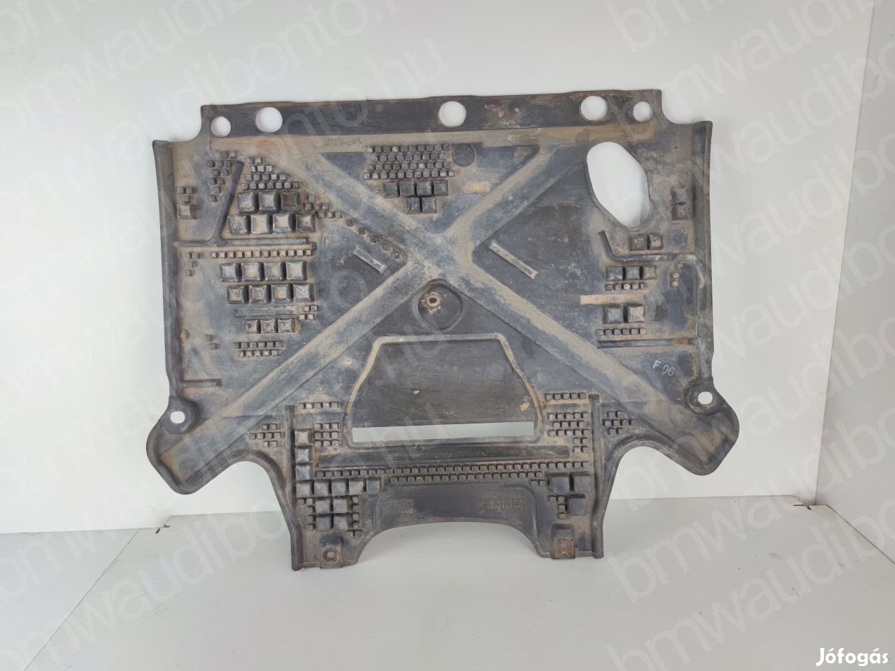 AUDI A4 Allroad B8 (8KH) Alsó motorburkolat (8K1863822K, 8K1863822L)