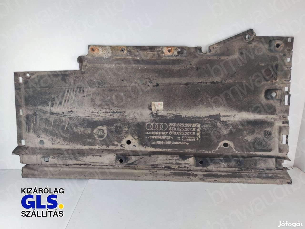AUDI A4 Allroad B8 (8KH) Bal fenéklemez burkolat (8K0825207D)