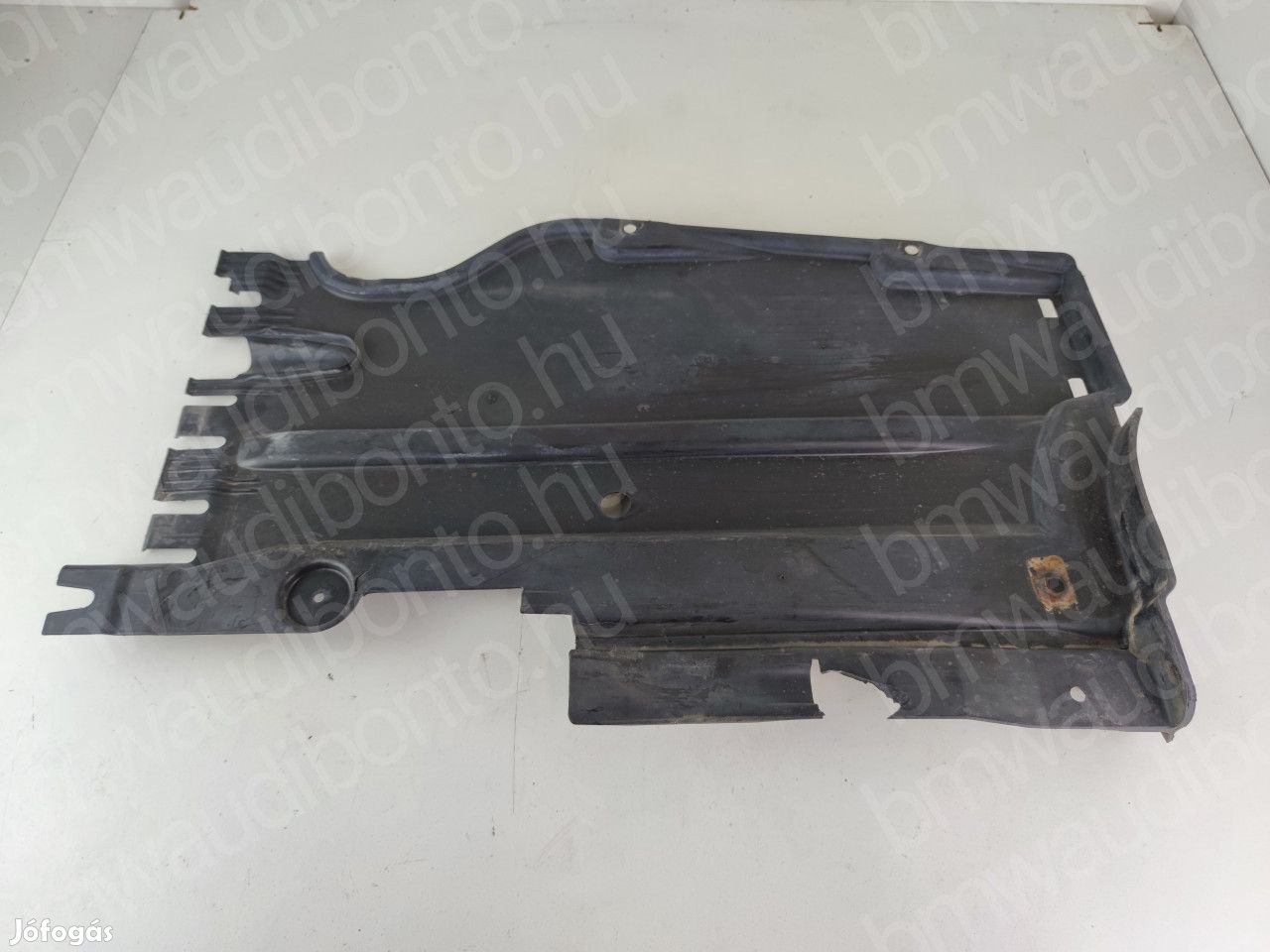 AUDI A4 Allroad B8 (8KH) Bal hátsó fenéklemez burkolat (8K0825215H)