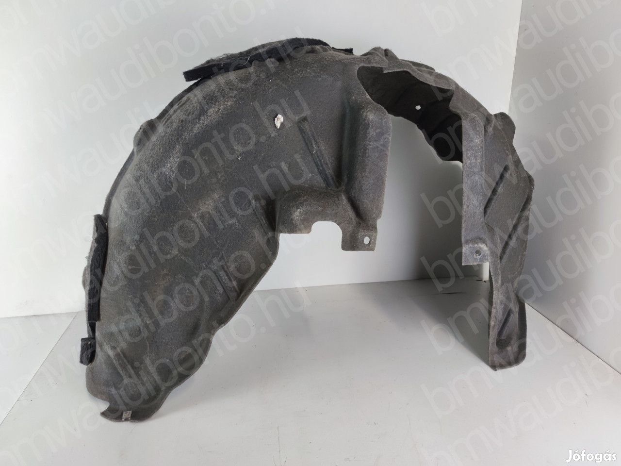 AUDI A4 Allroad B9 (8WH, 8WJ) Jobb hátsó kerékjárati dobbetét (egész,