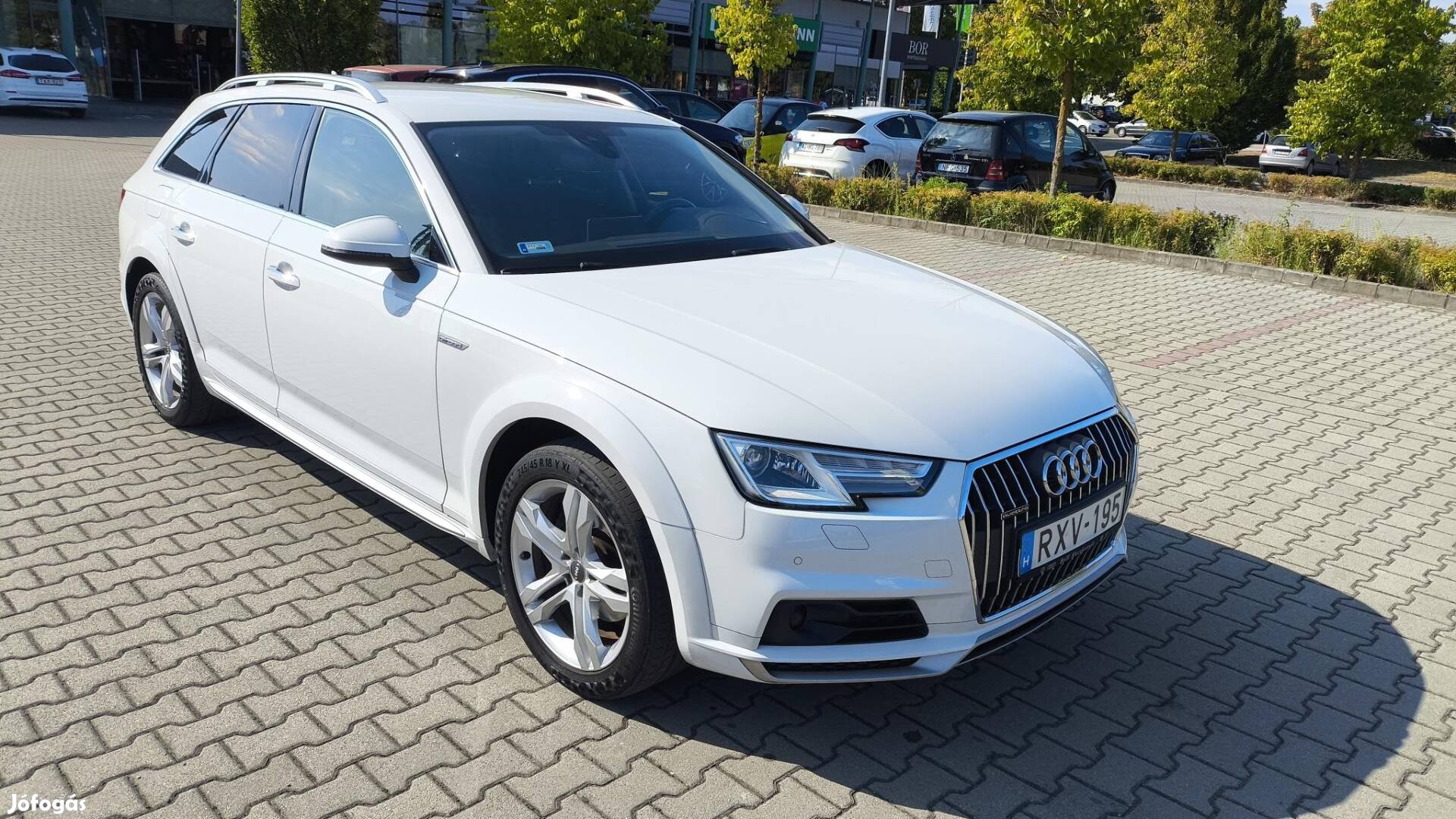 AUDI A4 Allroad QuattroGyöngyház Fehér