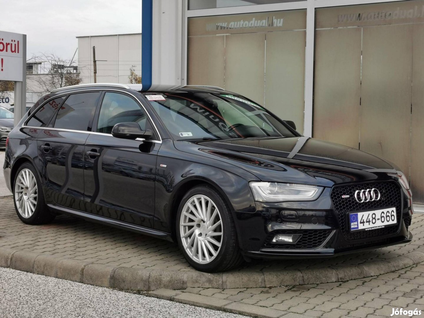 AUDI A4 Avant 2.0TDI S-LINE